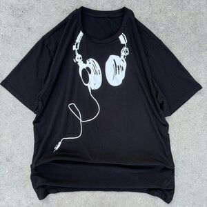Black T-Shirt with Headphone Print